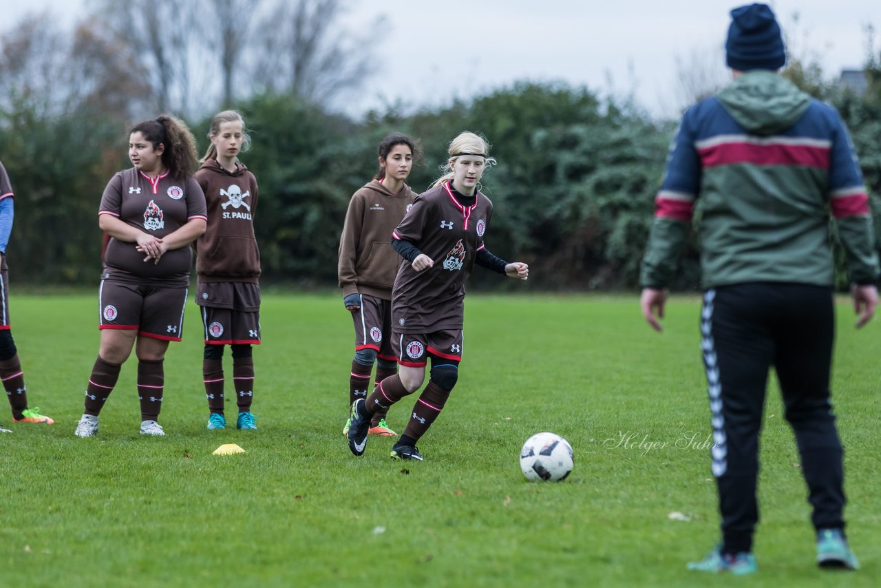 Bild 86 - C-Juniorinnen Halstenbek-Rellingen - St.Pauli : Ergebnis: 0:5